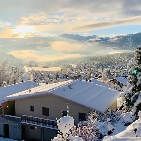 Runcs - Sun And A Panoramic View, Ski-in Ski-out Lejlighed Flims